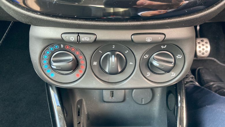 Vauxhall Adam 1.2i Energised 3dr Petrol Hatchback